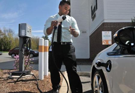 Courtyard-Marriott-offers-free-ev-charging-services.jpg