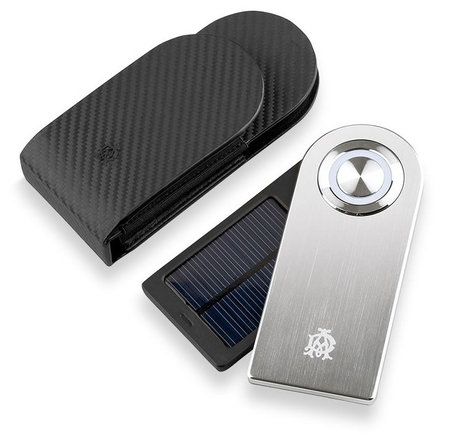 Dunhill-portable-solar-mobile-charger.jpg