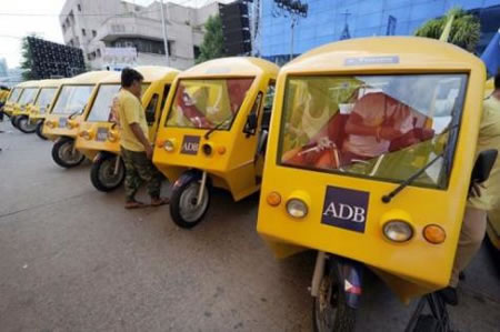 Electric-rickshaws.jpg