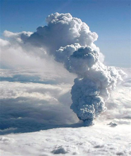 Iceland_Volcanic_Eruption.jpg