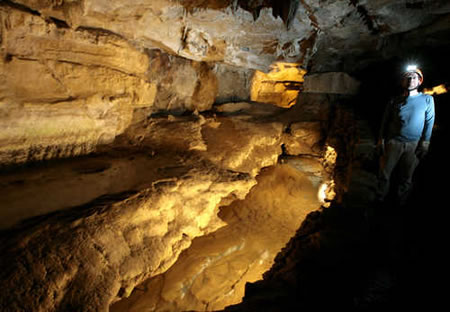 LED-solar-lighting-at-Crystal-cave2.jpg
