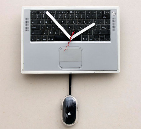 Recycled-Apple-Powerbook-Clock.jpg