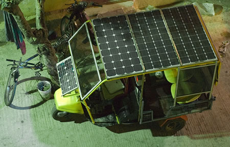 Solar-auto-rickshaws.jpg