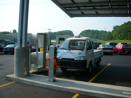 Solar-parking-lot-3.jpg