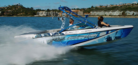 epic_hybrid_speedboat01.jpg