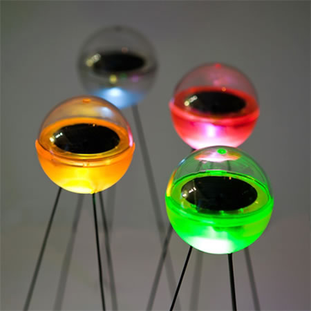 solar-light-balls-poketo-4.jpg